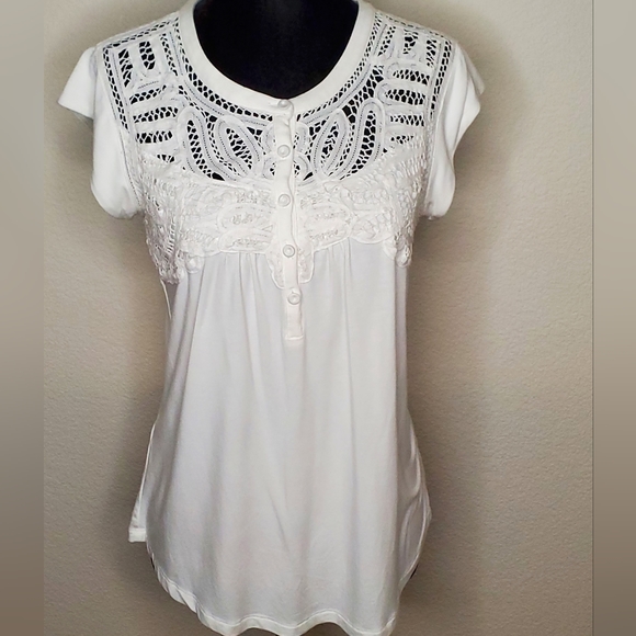 Daniel Rainn Tops - Daniel Rainn White lacey Top